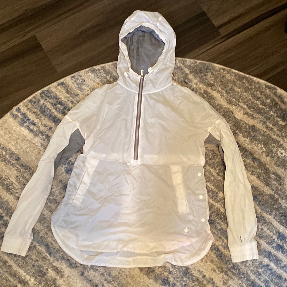 Smart wool wind breaker